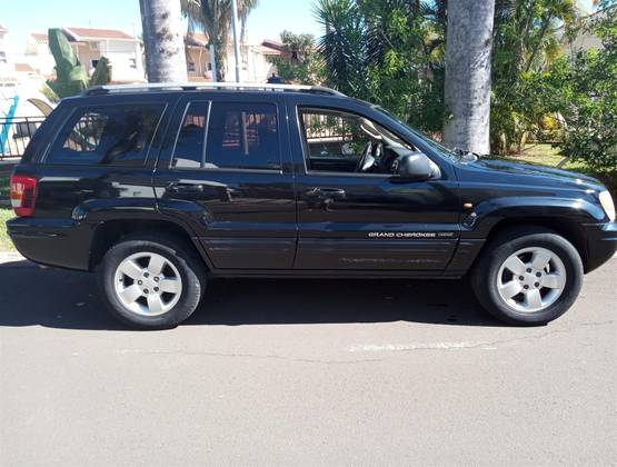 JEEP GRAND CHEROKEE 4.7 LIMITED 4X4 V8 16V GASOLINA 4P AUTOMÁTICO